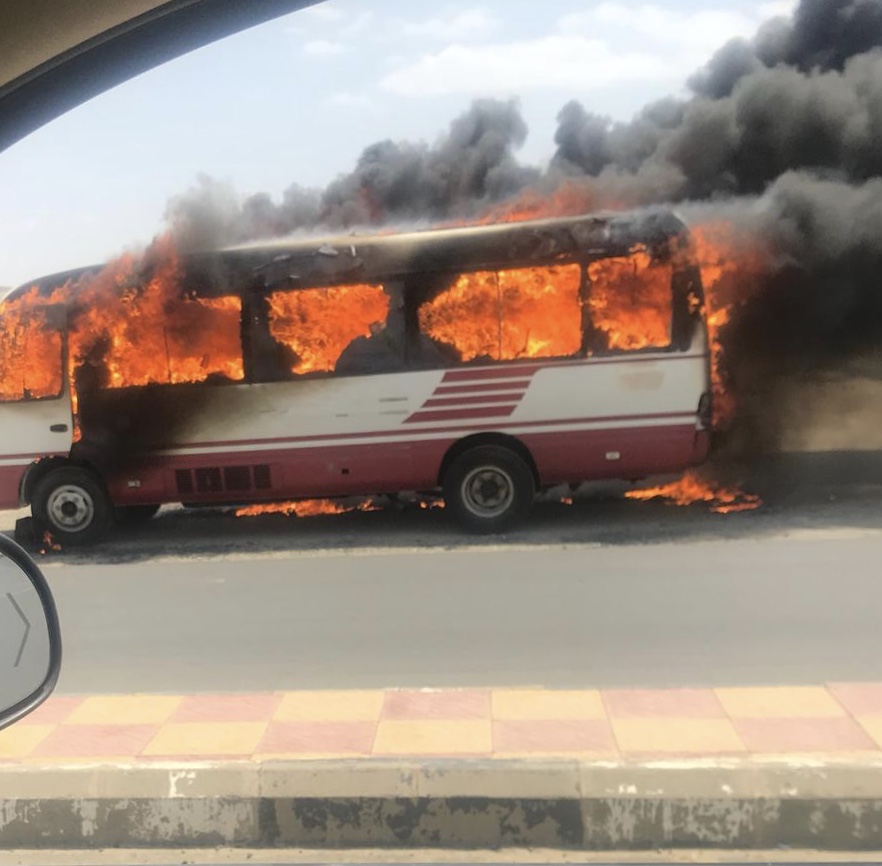 مدني عسير يكشف تفاصيل اشتعال حافلة مدرسية بالحرجة