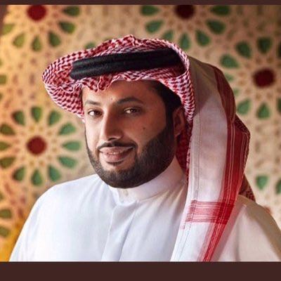 آل الشيخ يُوجه بعلاج محمد حرشان نجم نجران السابق
