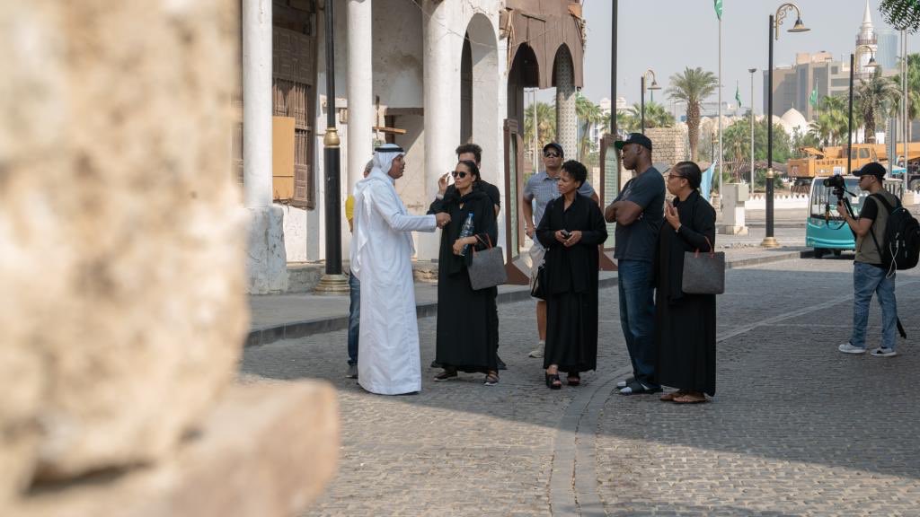 قبل نهائي السوبر العالمي للملاكمة.. ابنة الأسطورة كلاي تزور جدة