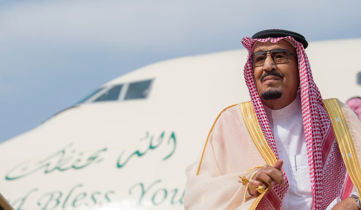 الملك يصل الرياض قادمًا من المدينة المنورة