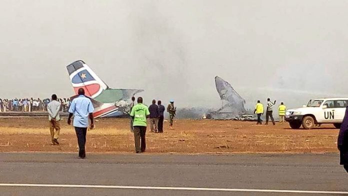 تحطم طائرة فوق نهر بجنوب السودان يقتل 17 شخصًا