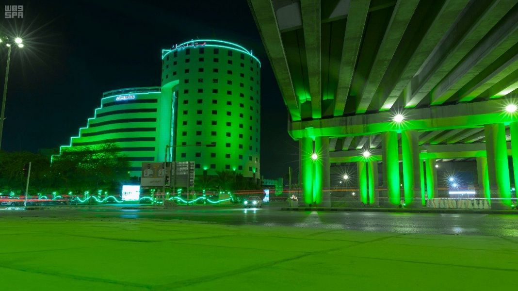 أكثر من 150 ألف علم توشح مدن المملكة بالأخضر