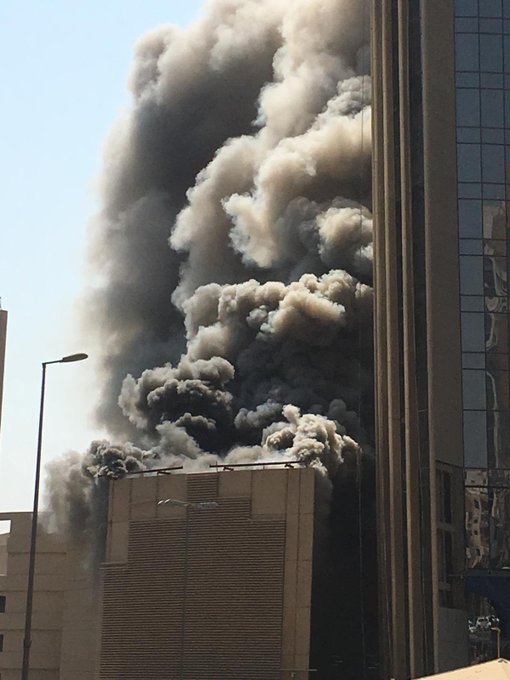 حريق كبير في أحد أبراج العاصمة الكويت