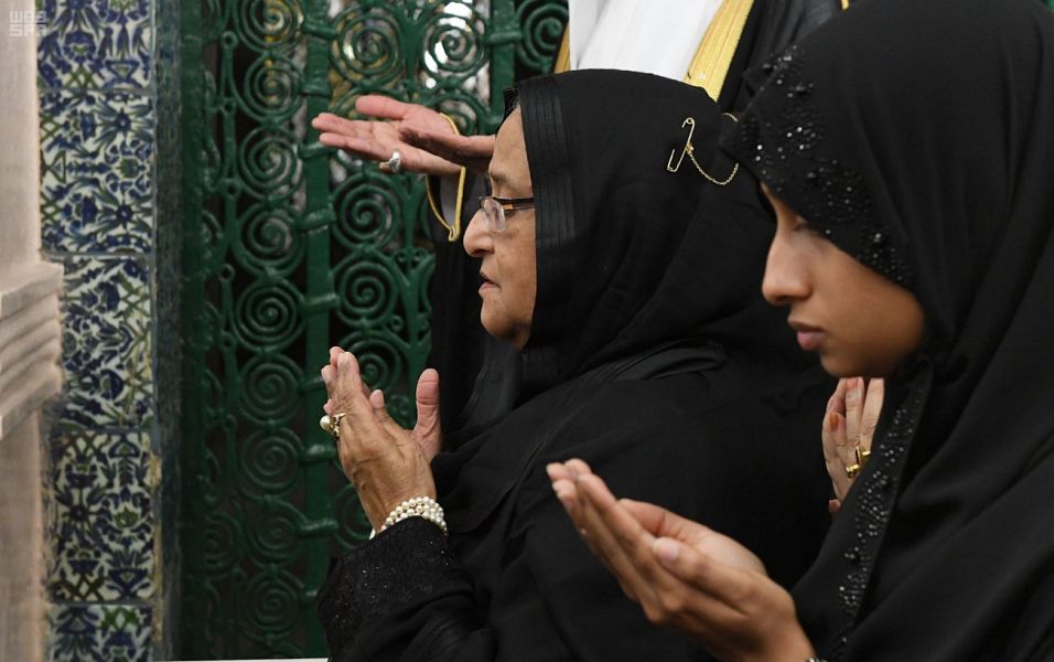 رئيسة وزراء جمهورية بنجلاديش تزور المسجد النبوي - المواطن