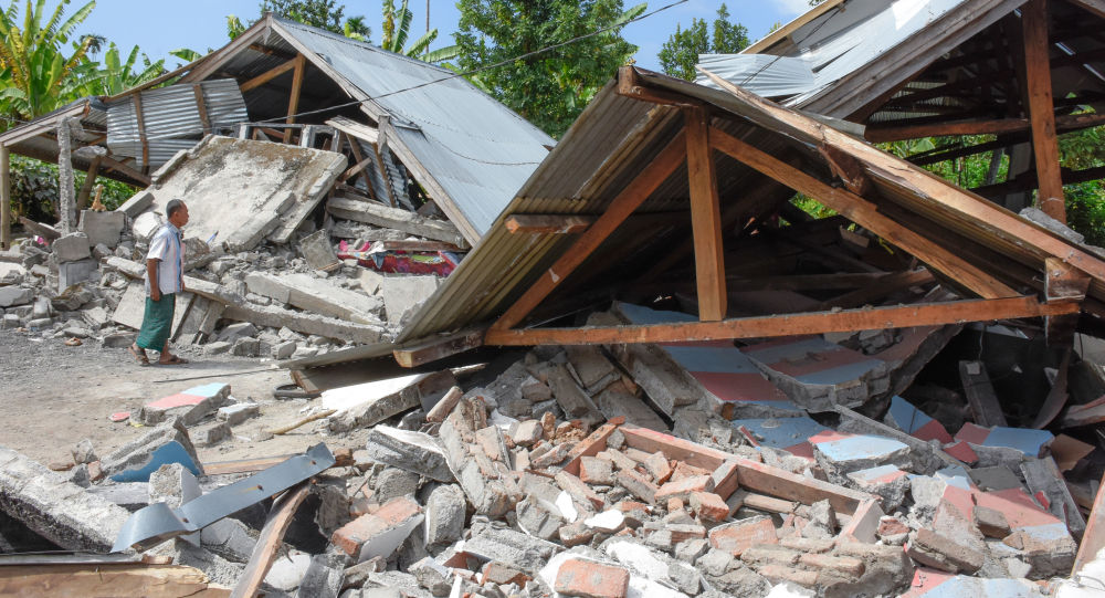 صور.. ارتفاع ضحايا زلزال إندونيسيا لـ2113 قتيلًا وأكثر من ألف مفقود