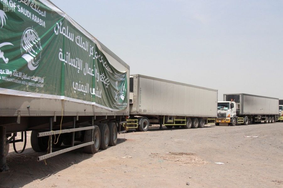 14 شاحنة إغاثية من مركز الملك سلمان تصل عدن