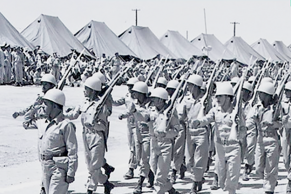 وزارة الدفاع تنشر صورة تاريخية لعرض عسكري بالحد الجنوبي