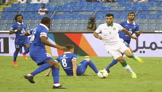 كلاسيكو الهلال والأهلي بدون دوليين رغم التوقف