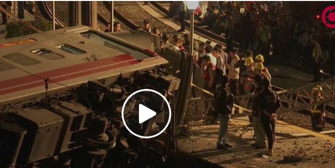 صور.. مقتل وإصابة 182 في انقلاب قطار شمال تايوان