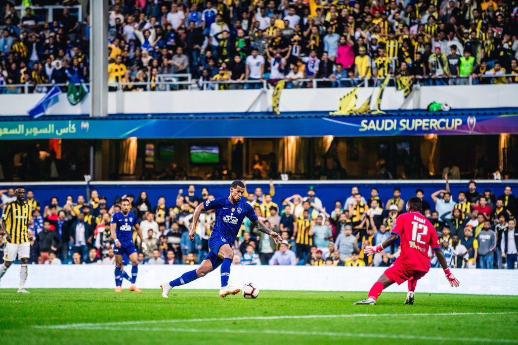 الاتحاد ينتظر هدية الهلال الأولى