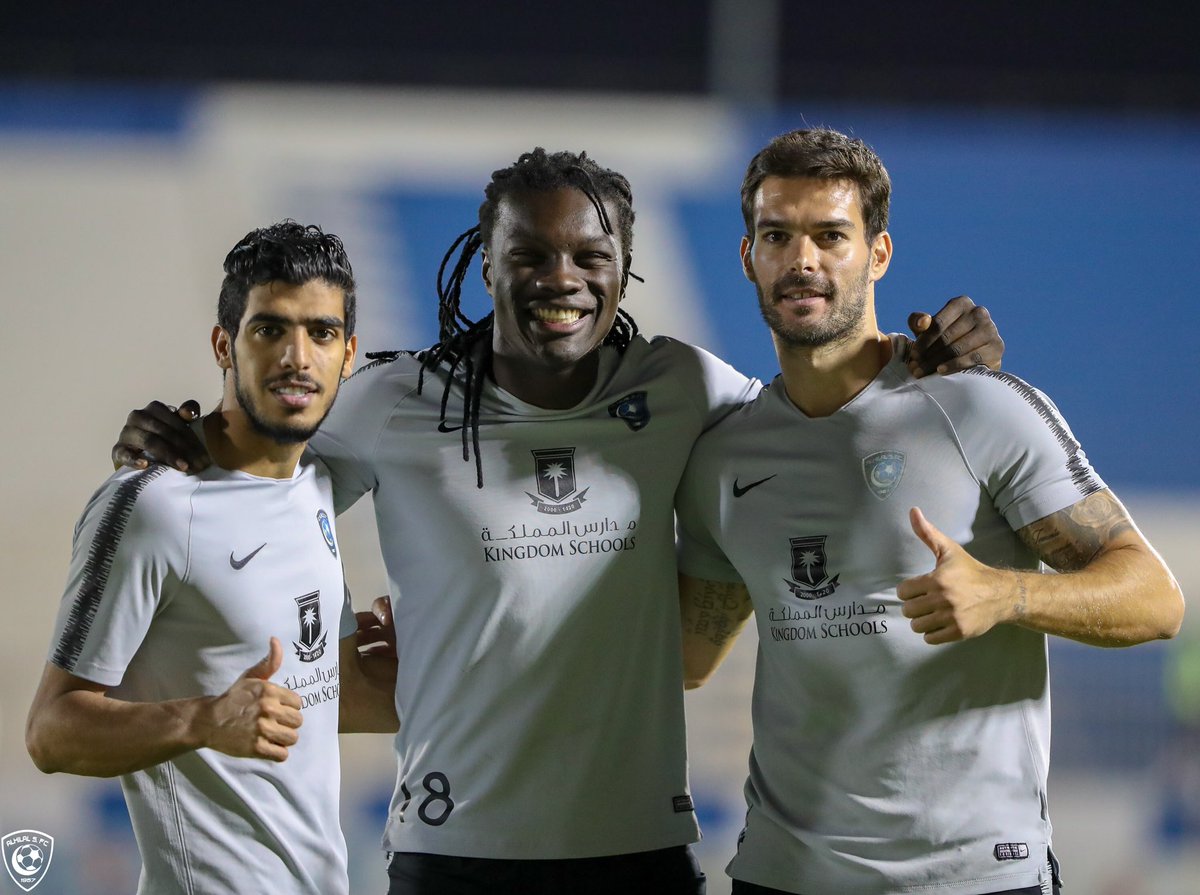 الهلال بعيد عن الأنظار غدًا قبل مباراة الزمالك