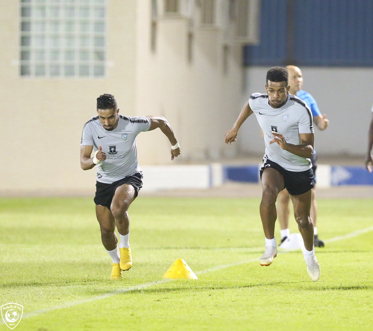 العرض المرئي يُجهز نجوم الهلال لـ الاتحاد