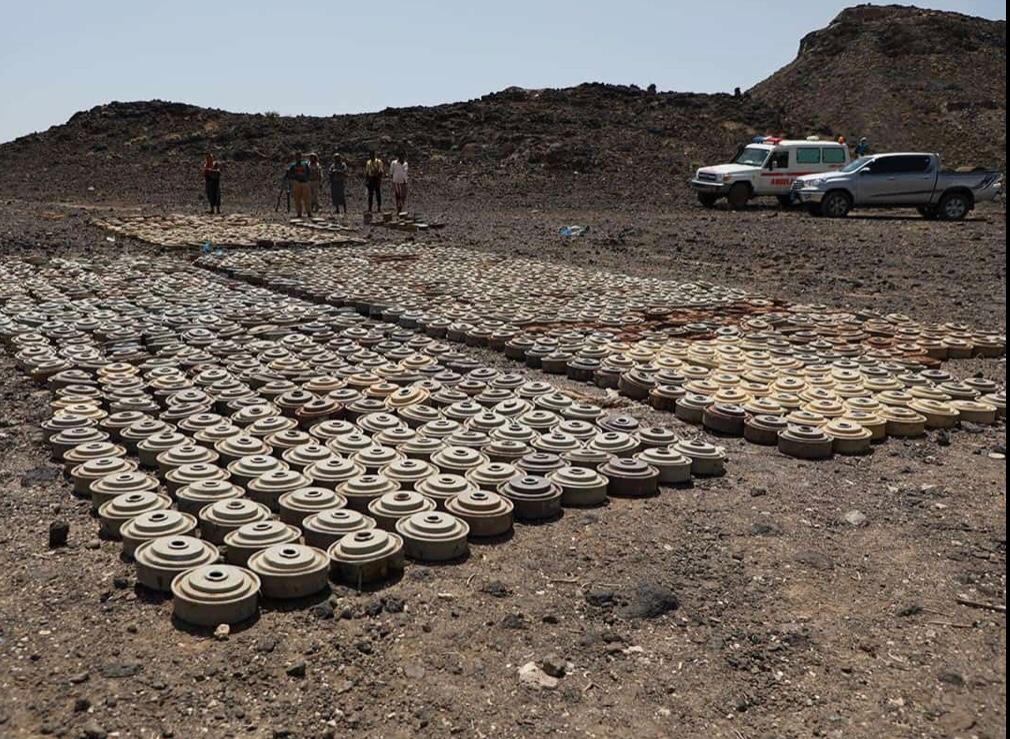 صور.. مسام ينتزع 11,785 لغمًا حوثيًّا في اليمن