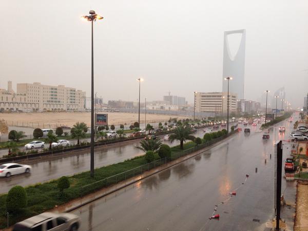 الأرصاد تتوقع أمطارًا وانخفاض الحرارة على الرياض خلال هذه الفترة