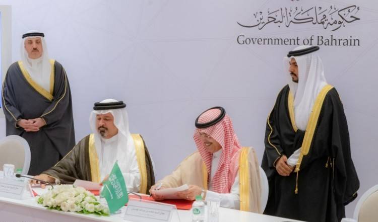 التوقيع على اتفاقية التعاون المالي بين حكومتي المملكة والبحرين