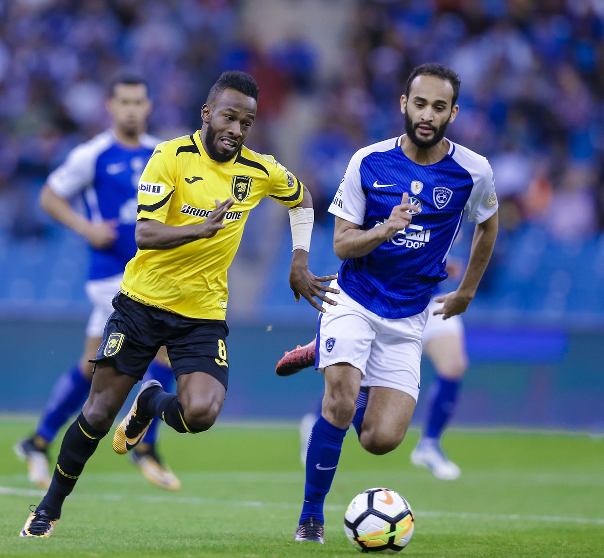 قبل الكلاسيكو.. تاريخ مواجهات الهلال ضد الاتحاد