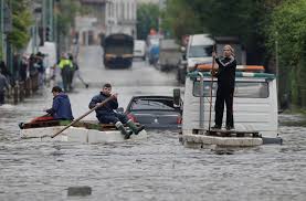 صور.. ارتفاع حصيلة ضحايا فيضانات فرنسا إلى 12 قتيلًا