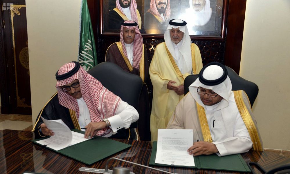 الفيصل يشهد توقيع اتفاقية بين موهبة وتعليم جدة
