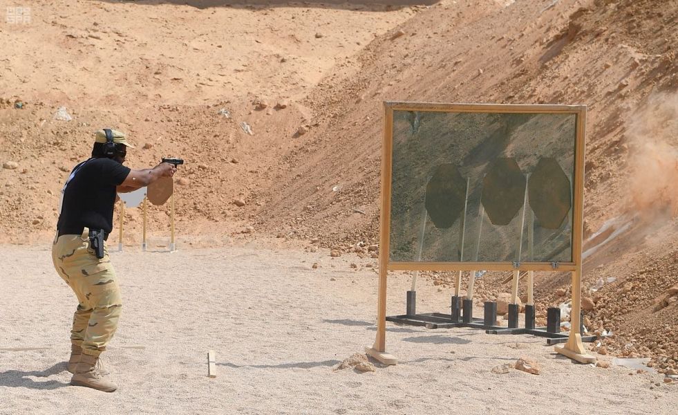 صور.. العنزي رامي الأمن العام يحصد ذهبيتي السرعة والتكتيكية