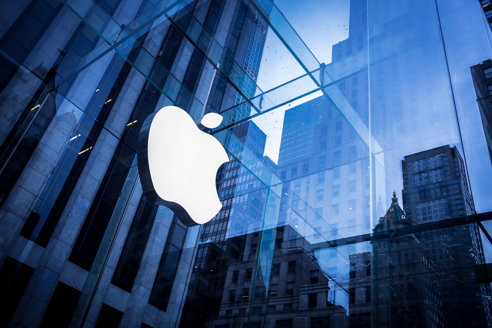 أبل تدعم iPhone 16 بترقية جديدة لتعزيز تقنية الذكاء الاصطناعي