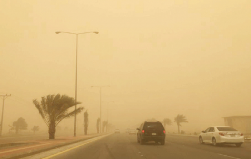 الأرصاد تحذر سكان مكة وعسير من التقلبات الجوية
