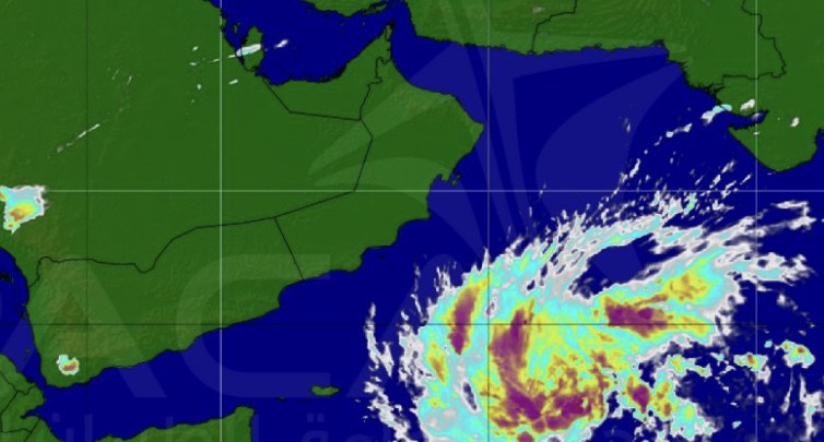 اليمن تتخذ إجراءات لمواجهة مخاطر إعصار لبان في 3 محافظات