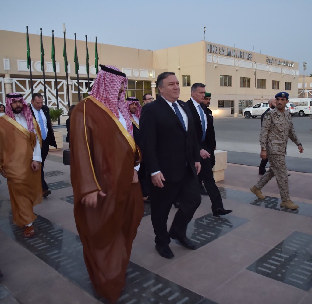 بومبيو يغادر الرياض بعد لقاءه الملك سلمان وولي العهد 