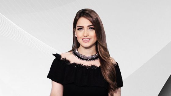 فستان ياسمين عز المثير يلفت الأنظار عن احتفالية نصر أكتوبر