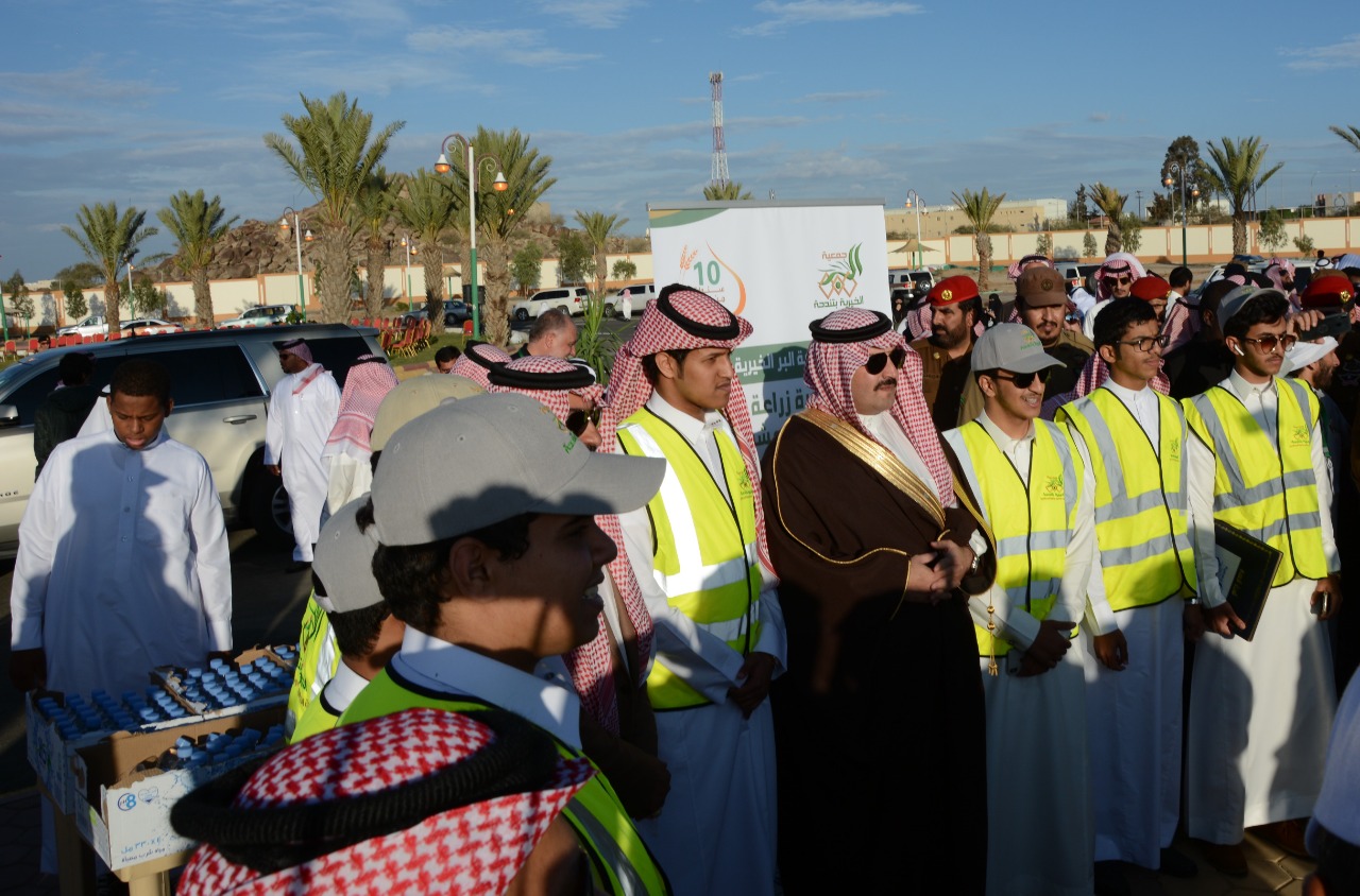 صور.. نائب أمير عسير يطلق مبادرة لزراعة السدر بخميس مشيط