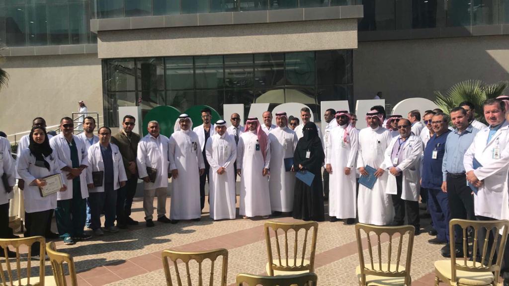 تكريم رؤساء الأقسام ومكتب التواصل بـ سعود الطبية