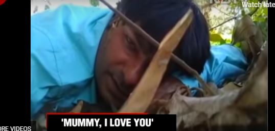 فيديو.. صحفي يواجه الموت يوثق لحظاته الأخيرة ويوجه رسالة لأمه