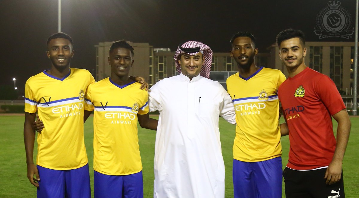 النصر يحتفل بنجومه المتوجين بالآسيوية