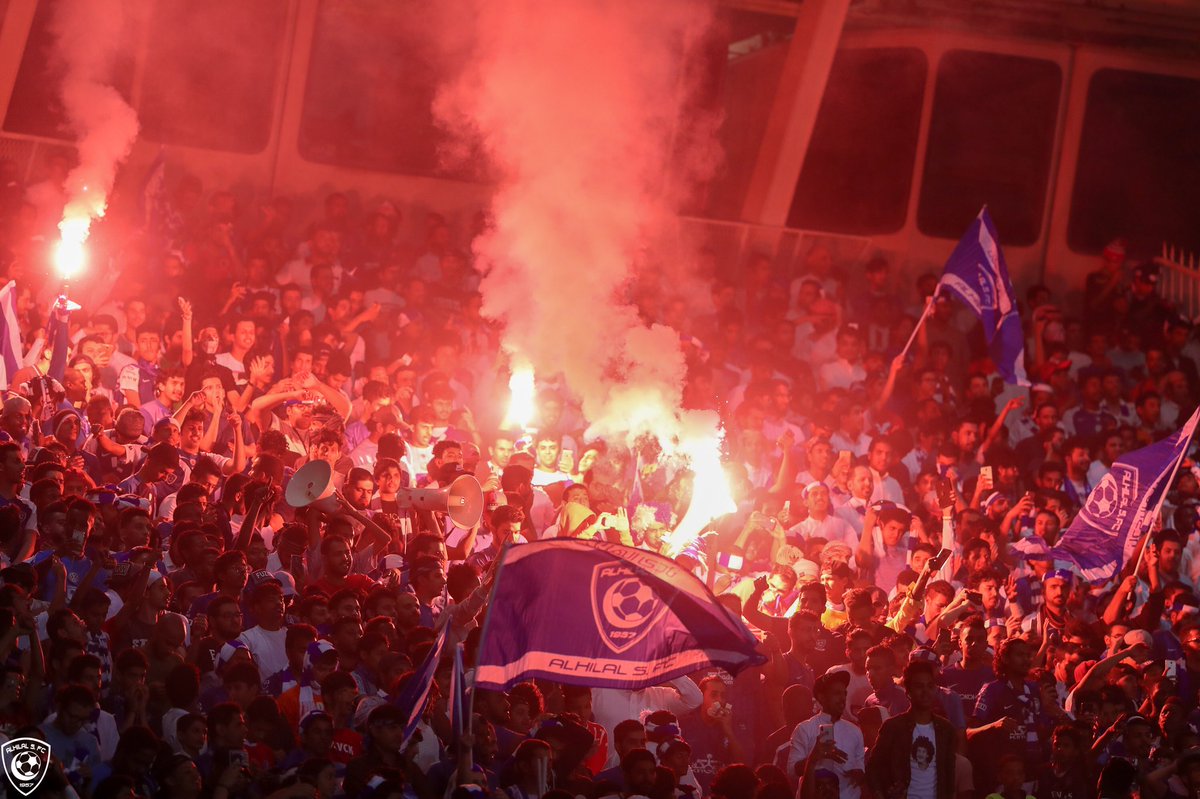 جماهير الهلال .. المحرك الأساسي لانتصارات الزعيم