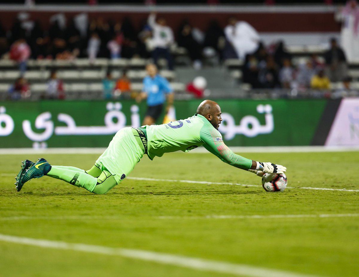 مباراة الهلال والفيصلي .. الحبسي مصدر الأمان