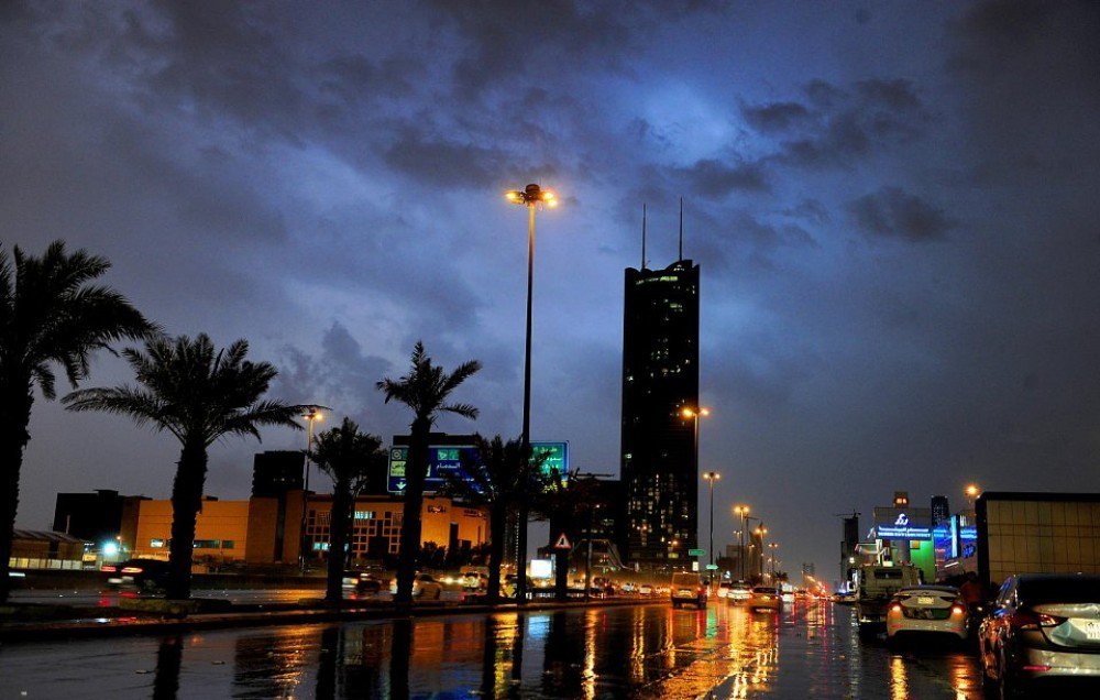 3 مناطق على رادار الإنذار المبكر .. أول ليلة في رمضان