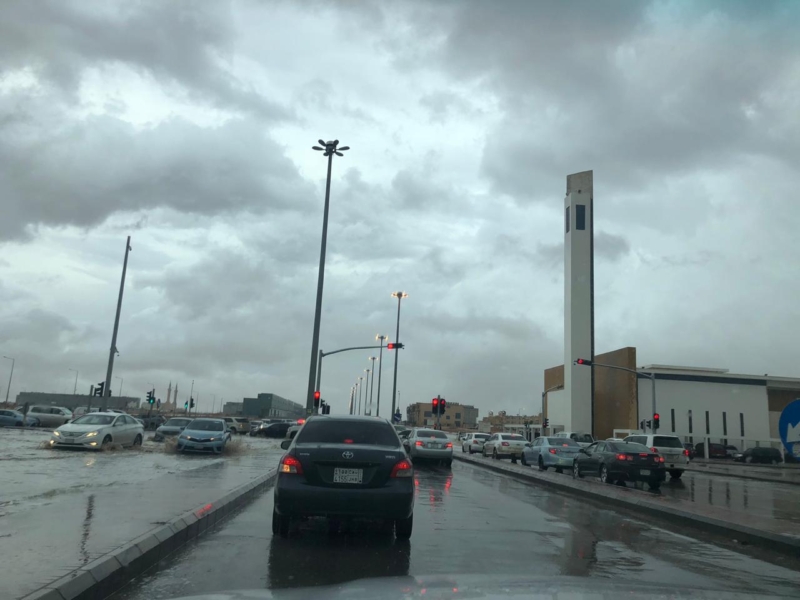 شاهد بالفيديو والصور.. الرياض ومحافظاتها تحت زخات أمطار غدق - المواطن