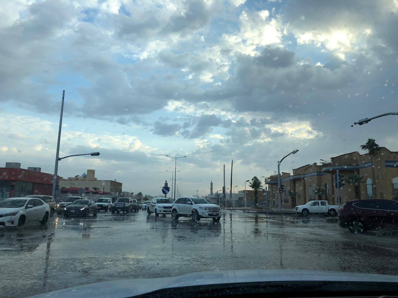 الرياض في أبهى حلة بعد أمطار الفجر