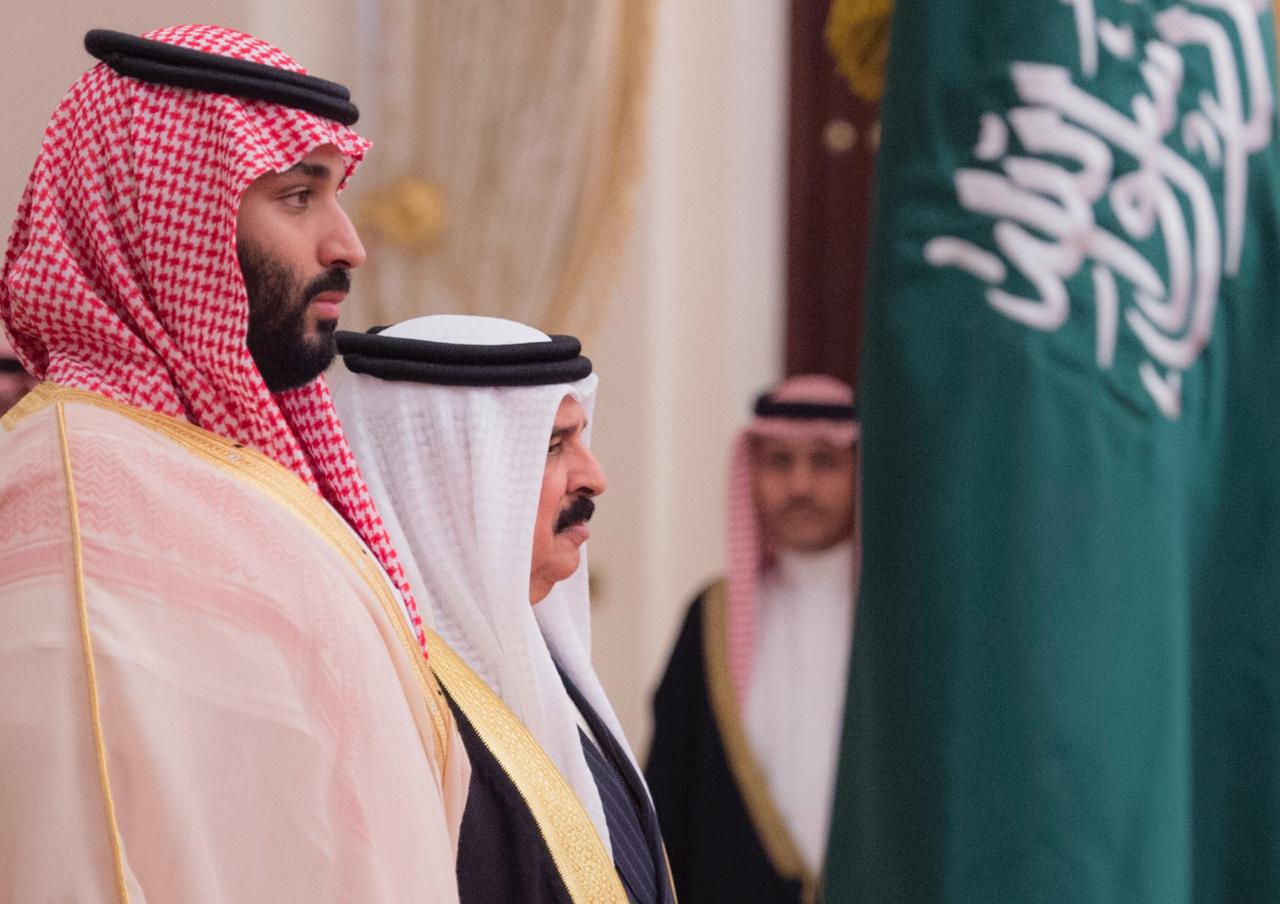 ملك البحرين لولي العهد: وقوفنا مع السعودية خيار الماضي والحاضر والمستقبل