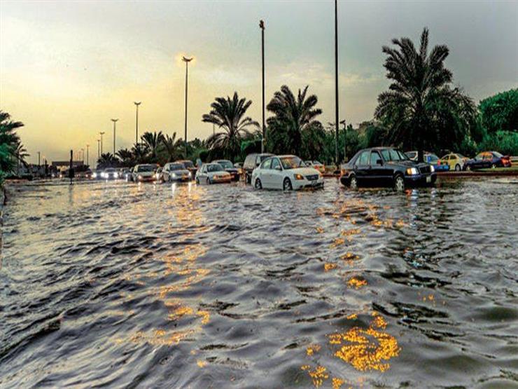 الأمطار تُعطل العمل والدراسة غدًا في الكويت