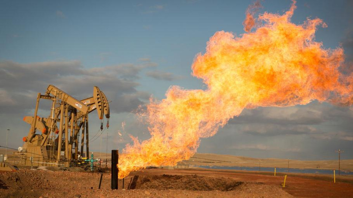الإمارات تنتج أول كمية من الغاز غير التقليدي