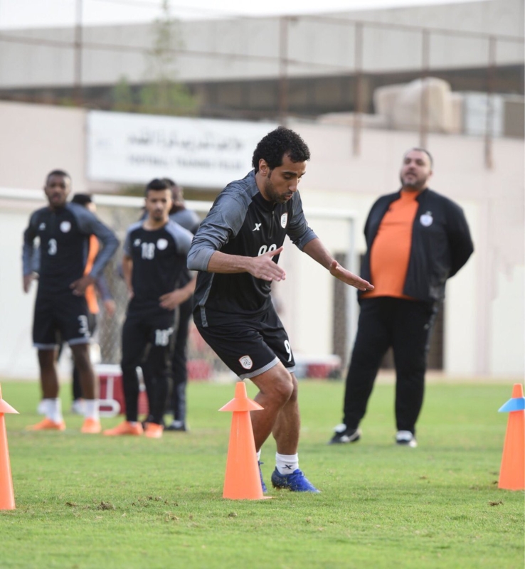 حسن الراهب لاعب الشباب