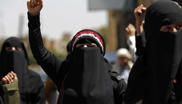 وزيرة يمنية: وضع المرأة في مناطق سيطرة الانقلابيين كارثي