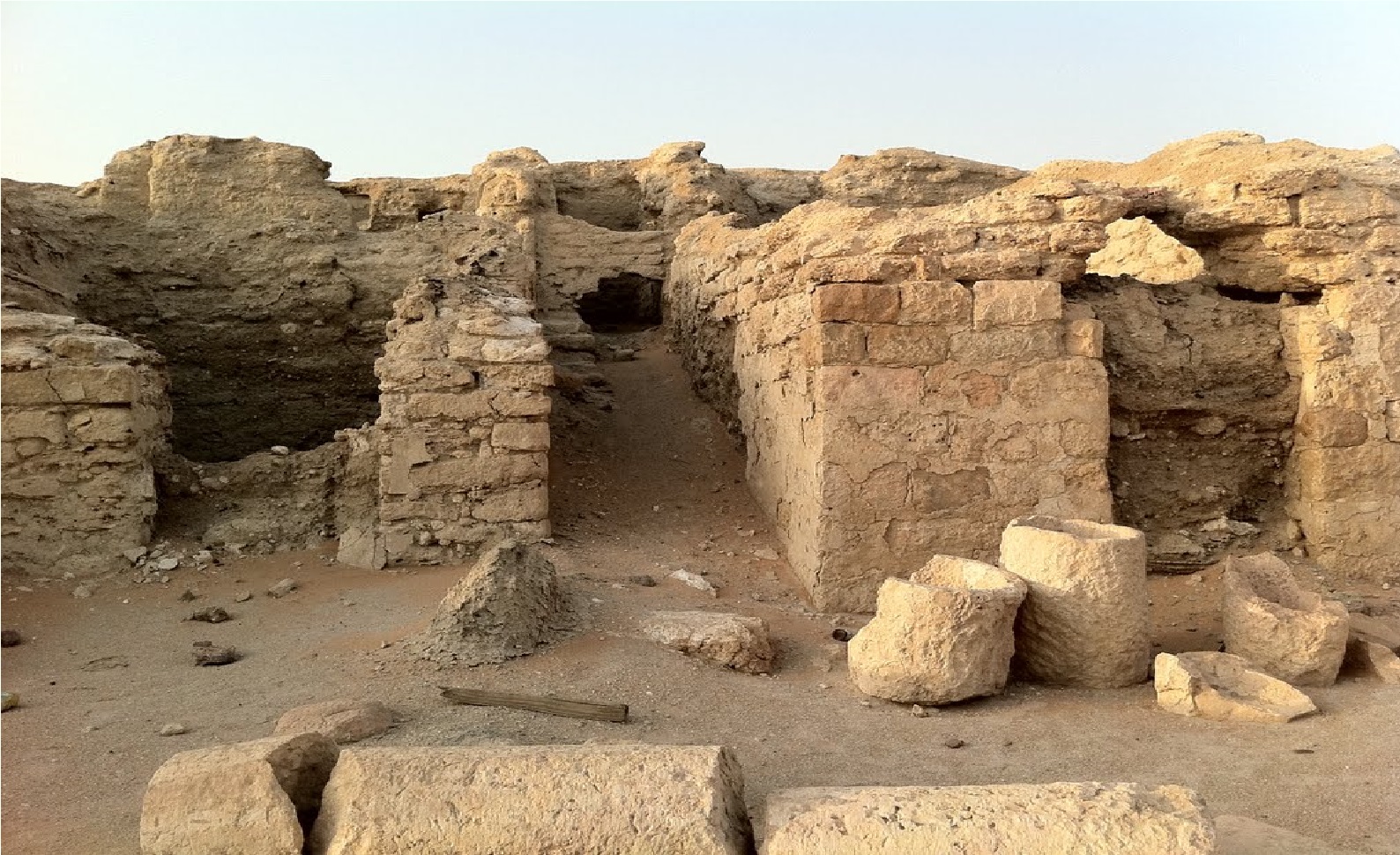 قرية الفاو أحد المعالم التراثية في وادي الدواسر