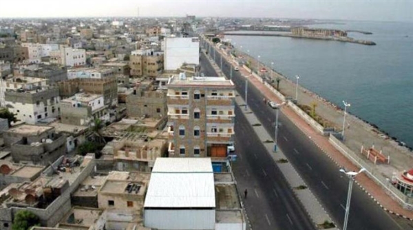 الحوثيون يستهدفون مستشفى 22 مايو في الحديدة