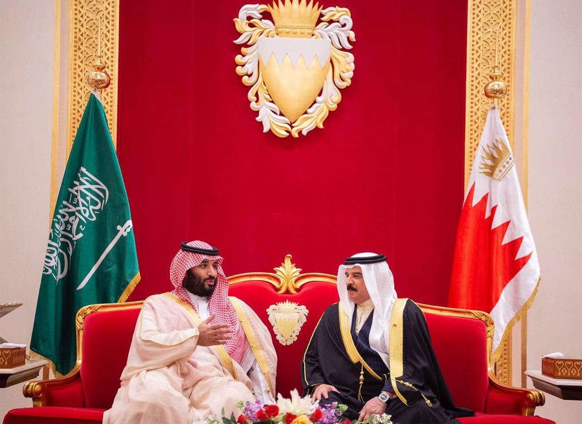 ولي العهد في برقية شكر لملك البحرين: بالغ امتناني وتقديري على ما لقيته من حفاوة الاستقبال