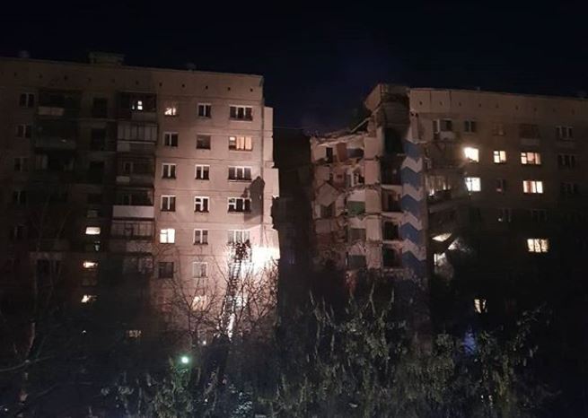 فيديو.. مقتل وإصابة 9 في انفجار أنبوب غاز بمبنى سكني في روسيا