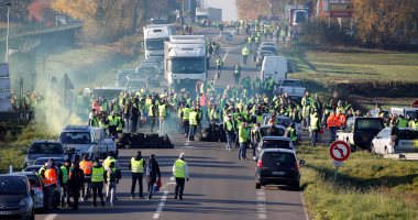 الشرطة الفرنسية تحشد آلاف الجنود لمواجهة احتجاجات رفع أسعار الوقود