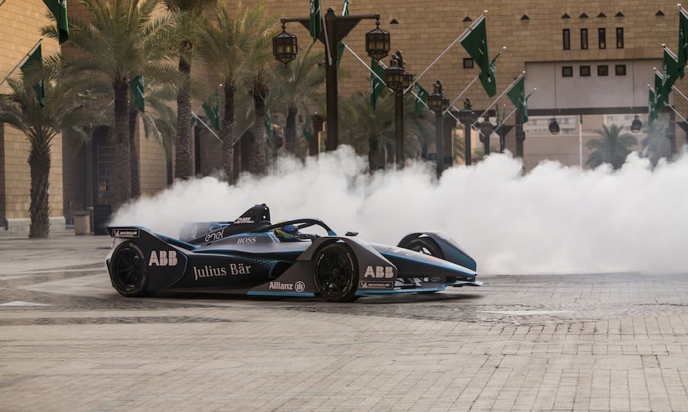 سائقان سعوديان يشاركان في سباق جاكوار ضمن  فعاليات فورمولا إي الدرعية