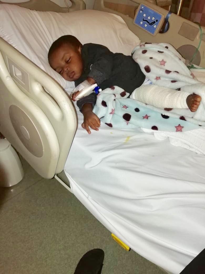 قطع بأربطة ركبة طفل بمستشفى في بيشة ووالده يطالب بالتحقيق