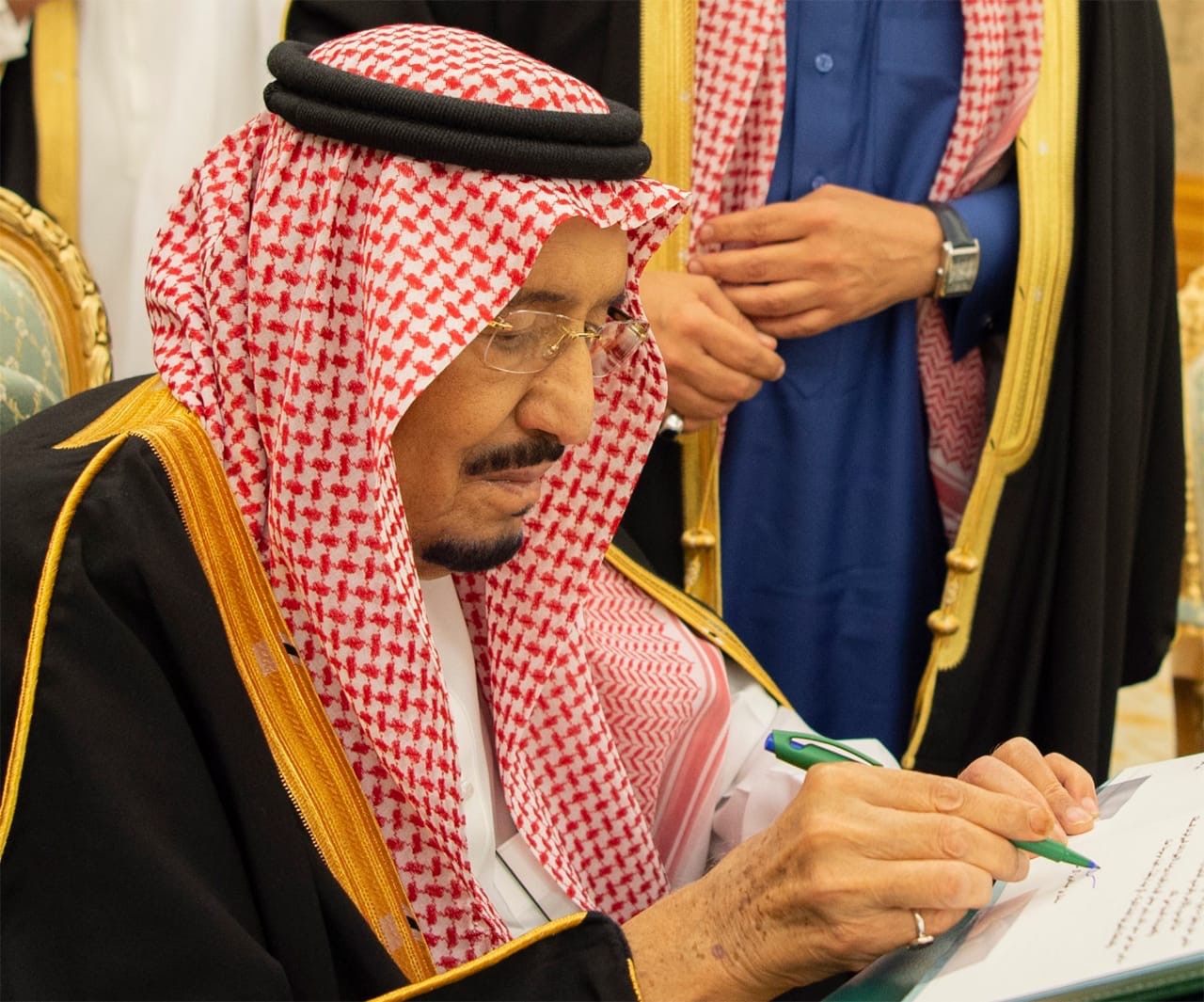 الملك سلمان: ميزانية 2019 تتجاوز ترليون ومئة مليار ريال وهدفها رفع النمو الاقتصادي